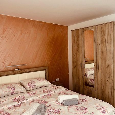 Zeleni Dvor Bed & Breakfast ริบาร์สกาบานยา ภายนอก รูปภาพ